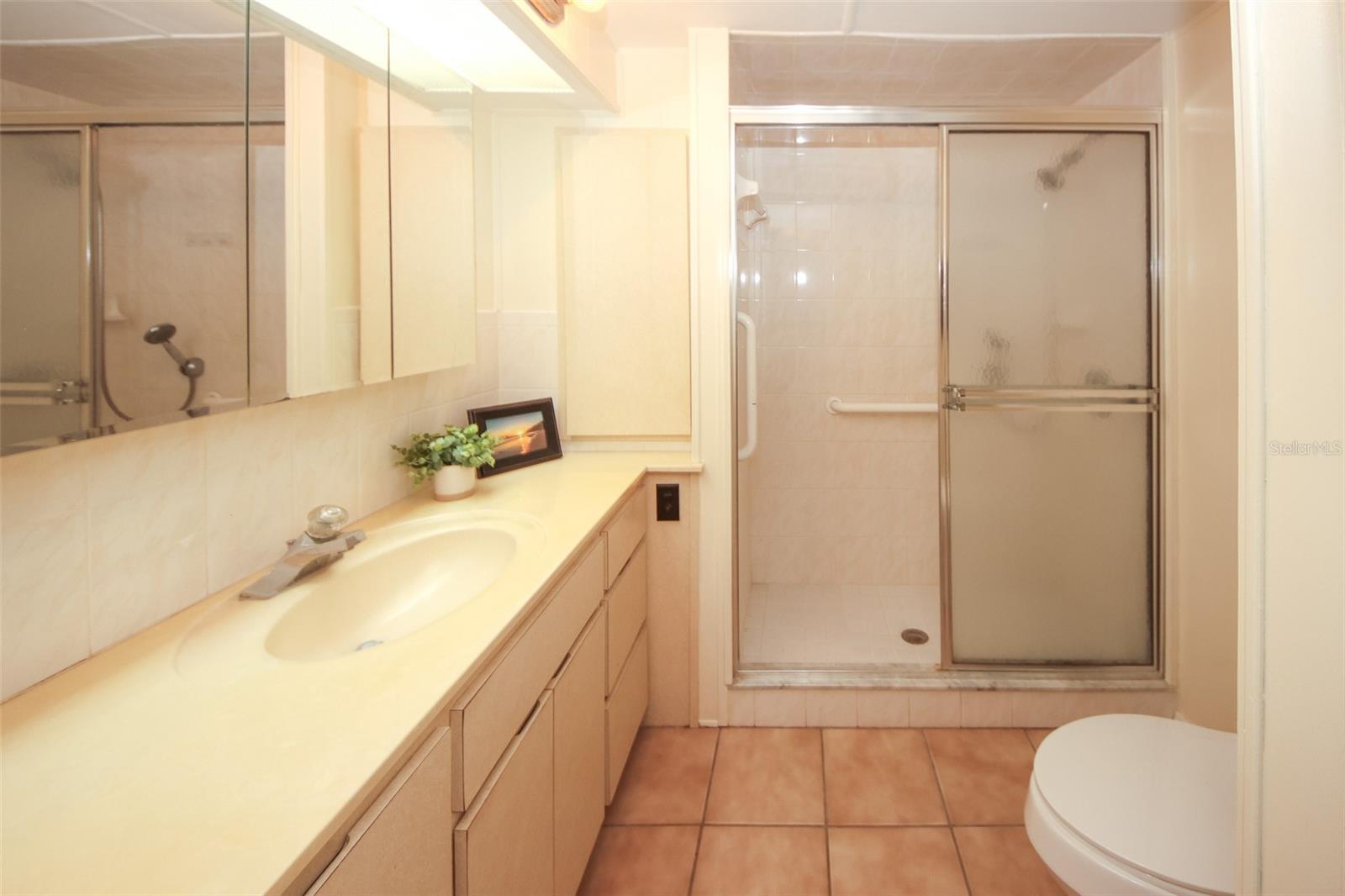 Image 15 of 33 For 2125 Kepner Drive