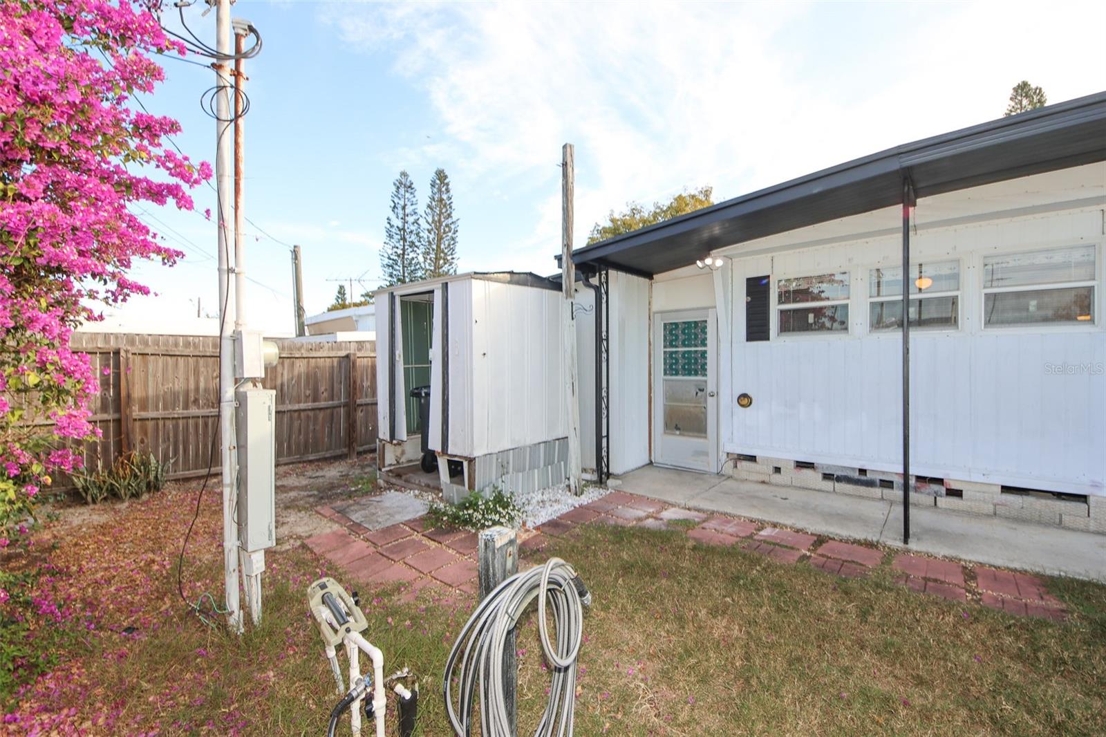 Image 27 of 33 For 2125 Kepner Drive