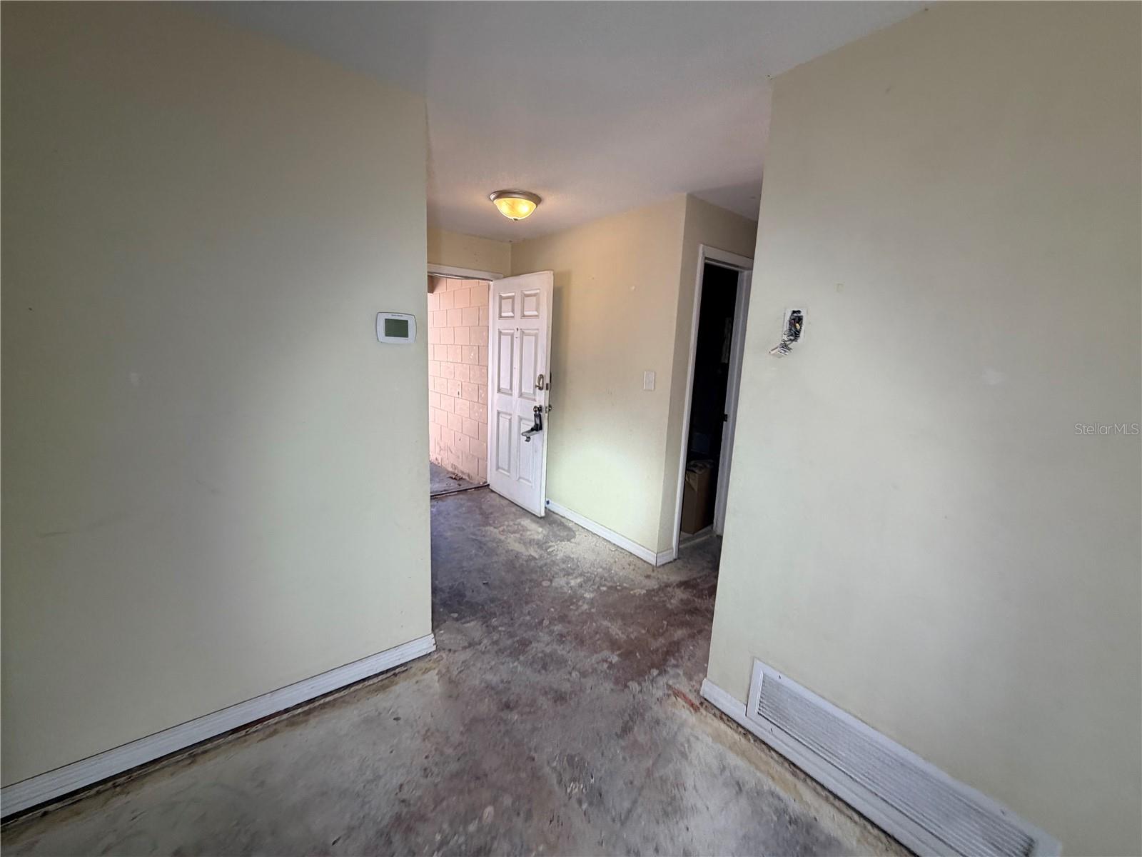 Image 13 of 39 For 3900 Lejune Avenue