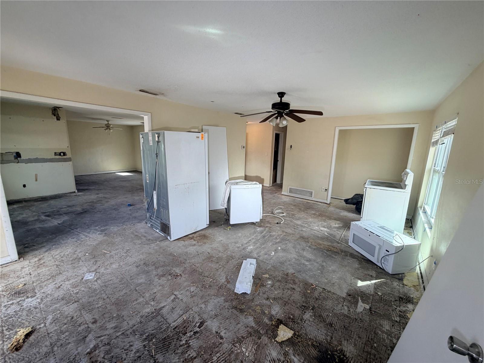 Image 15 of 39 For 3900 Lejune Avenue