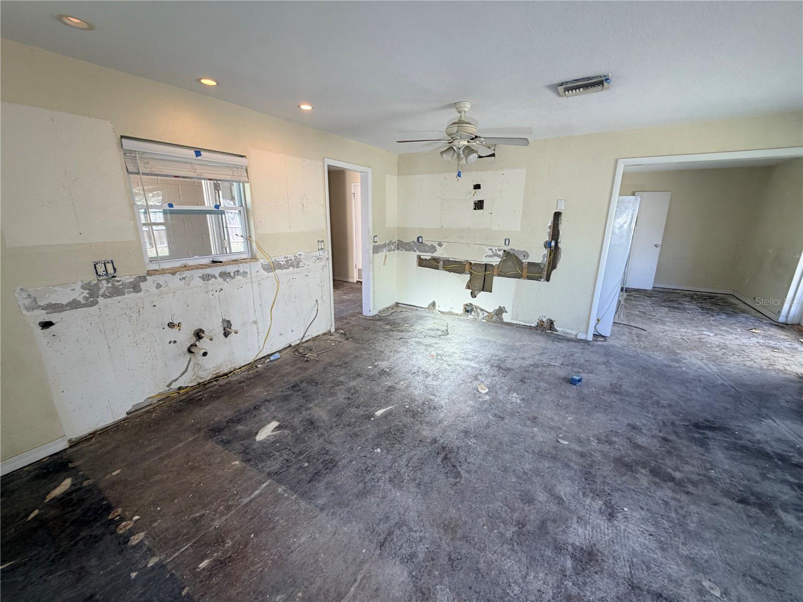 Image 19 of 39 For 3900 Lejune Avenue