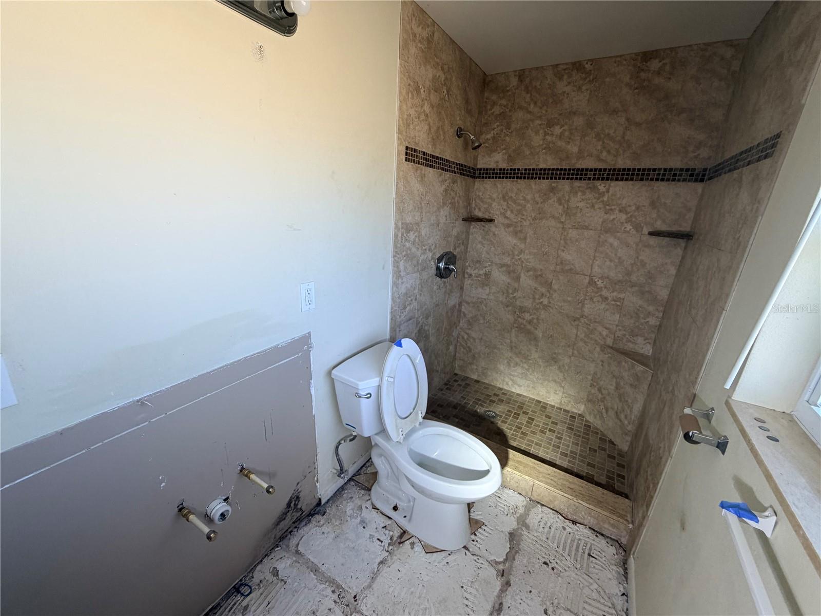 Image 2 of 39 For 3900 Lejune Avenue