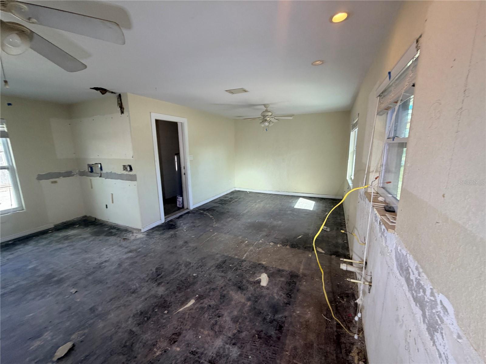 Image 26 of 39 For 3900 Lejune Avenue