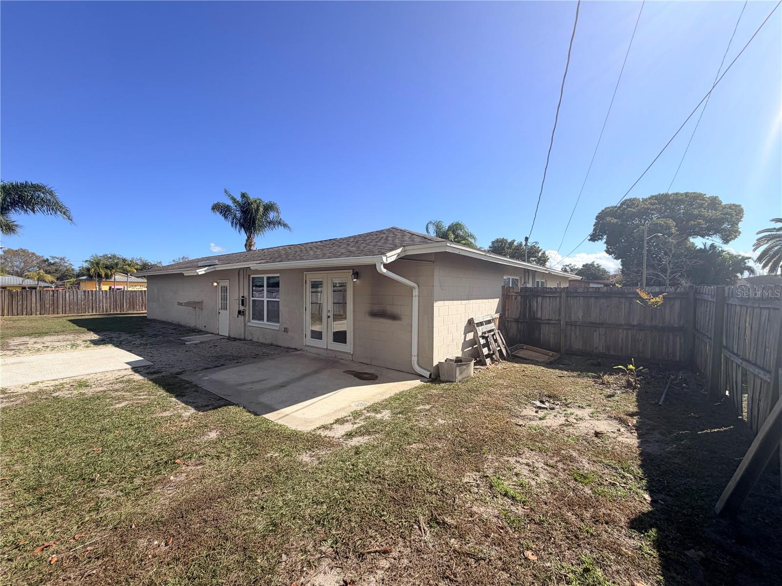 Image 32 of 39 For 3900 Lejune Avenue