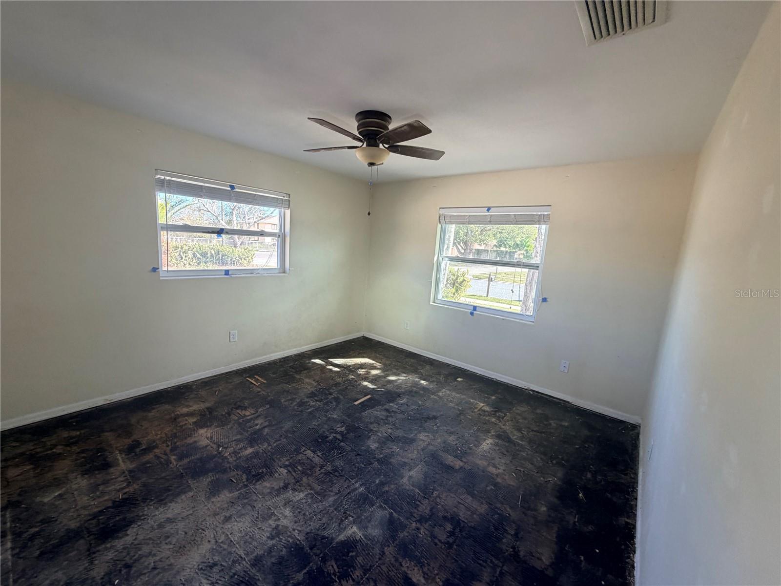 Image 5 of 39 For 3900 Lejune Avenue