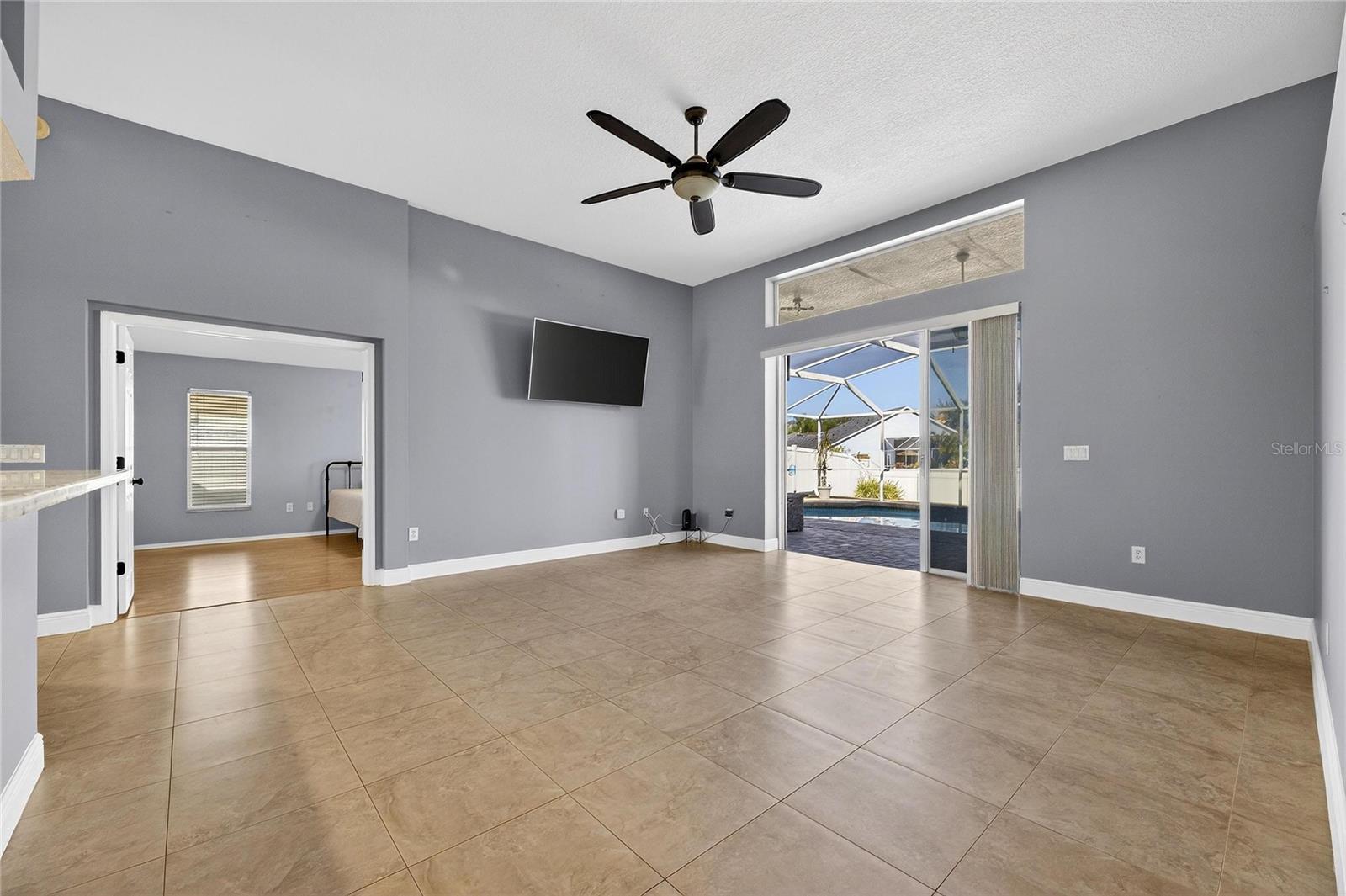 Image 18 of 74 For 10114 Kingshyre Way