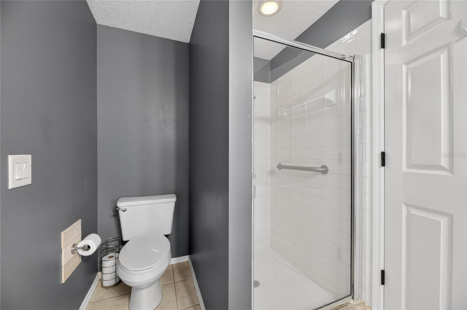 Image 37 of 74 For 10114 Kingshyre Way