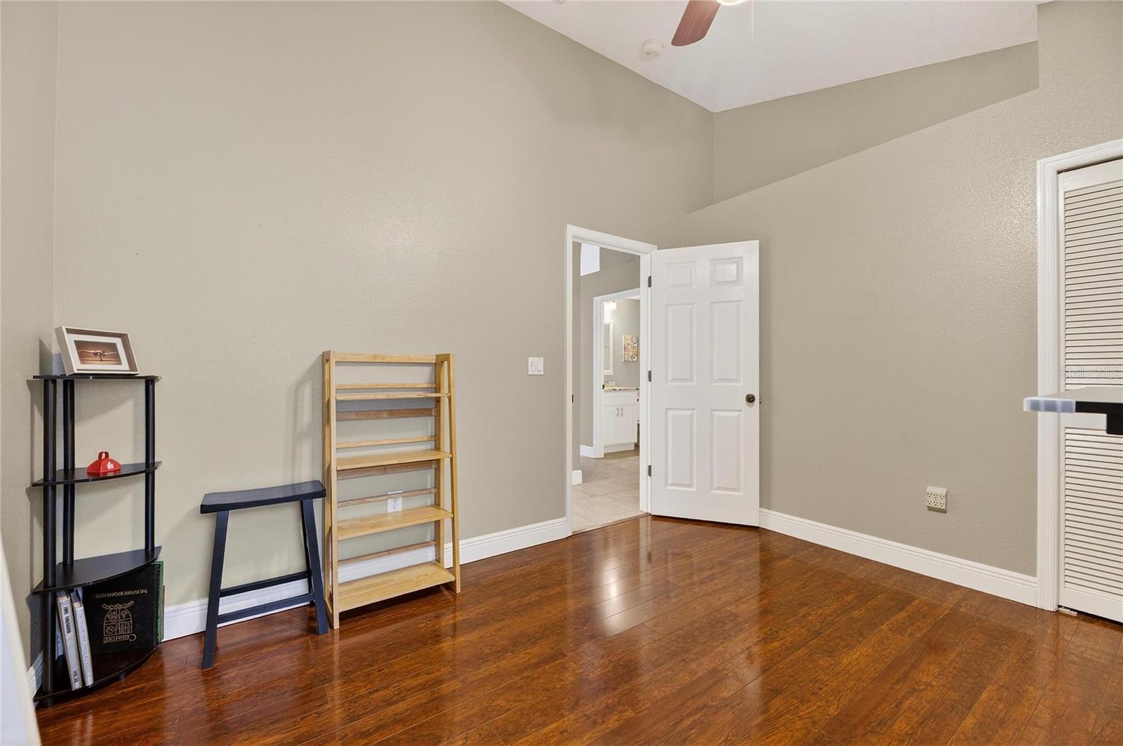 Image 42 of 74 For 10114 Kingshyre Way