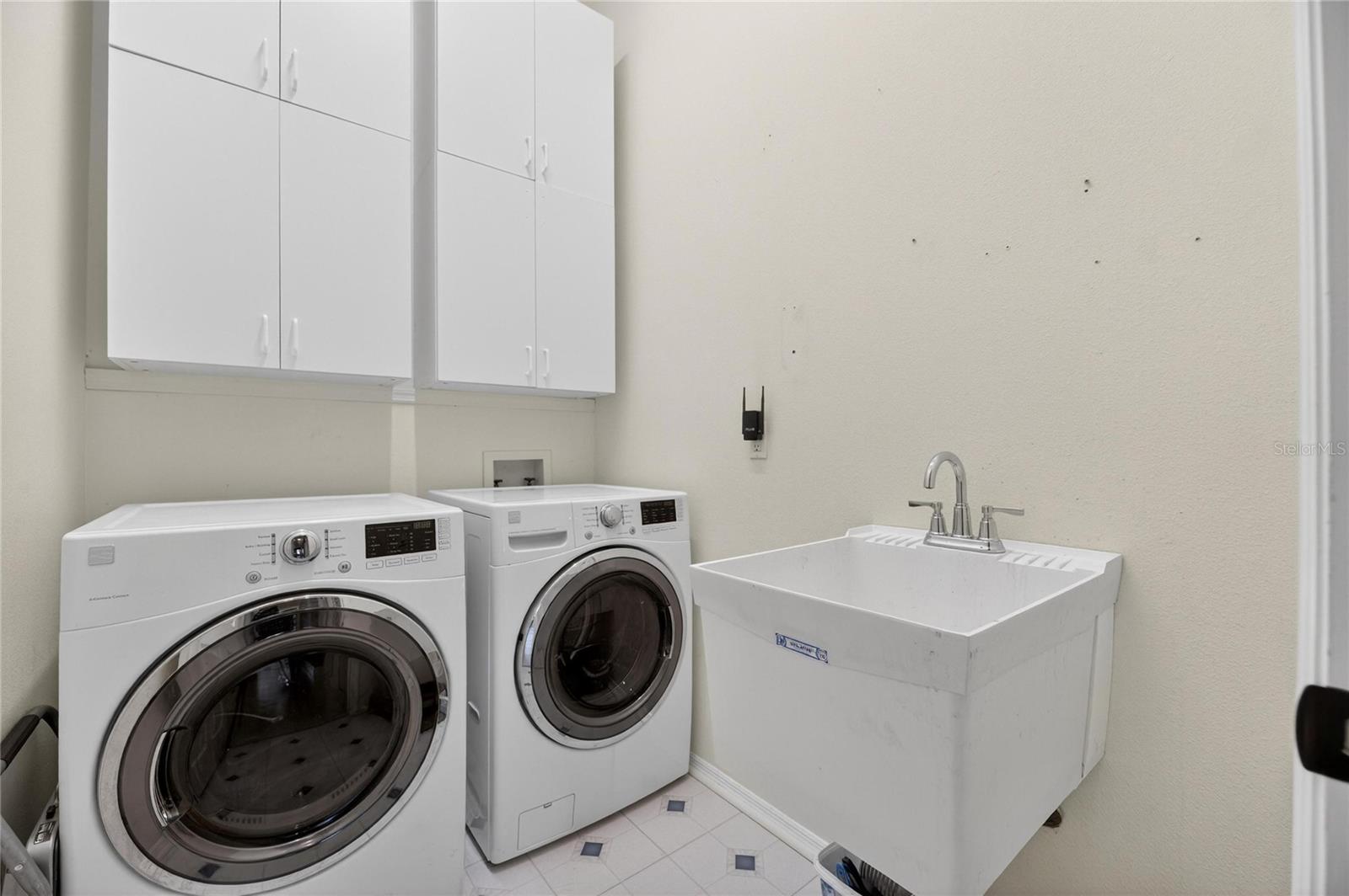 Image 44 of 74 For 10114 Kingshyre Way