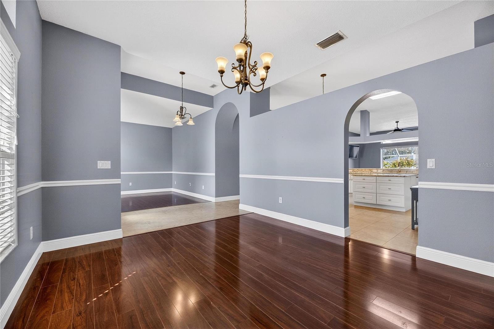 Image 8 of 74 For 10114 Kingshyre Way