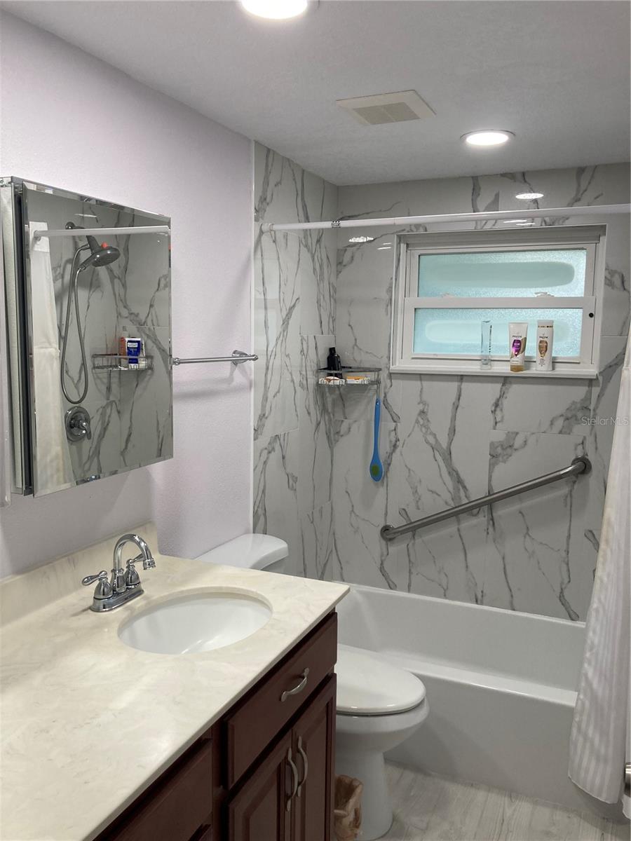 Image 12 of 34 For 7628 Valley Court