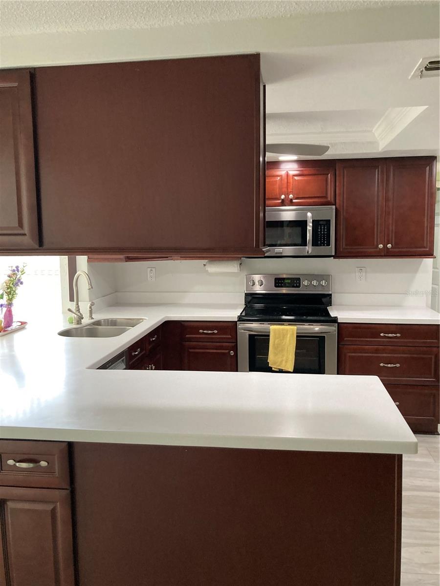 Image 22 of 34 For 7628 Valley Court