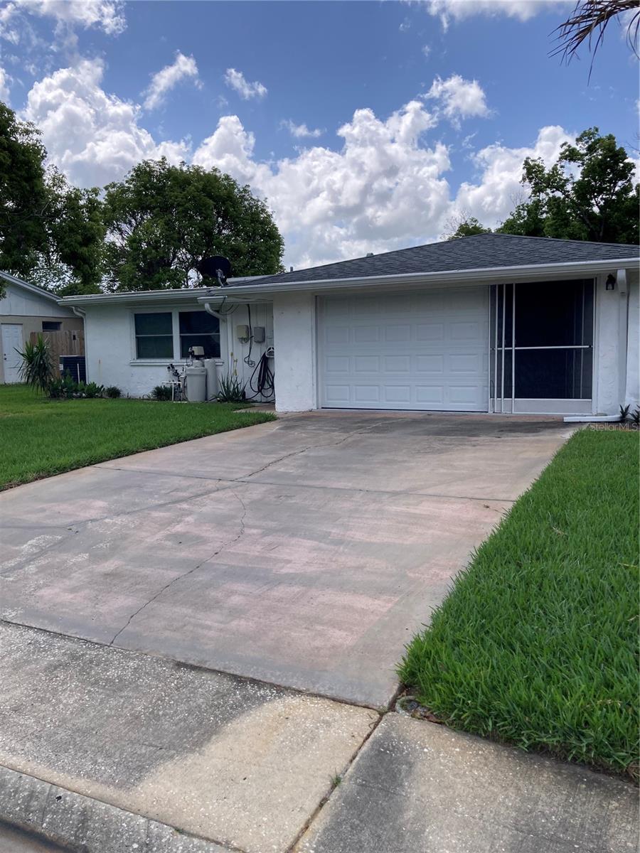 Image 5 of 34 For 7628 Valley Court