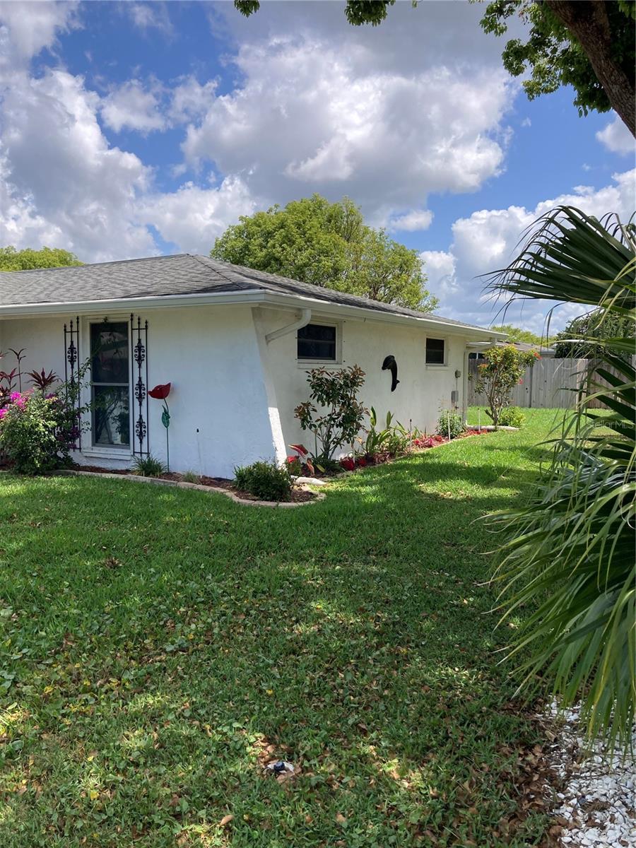 Image 6 of 34 For 7628 Valley Court