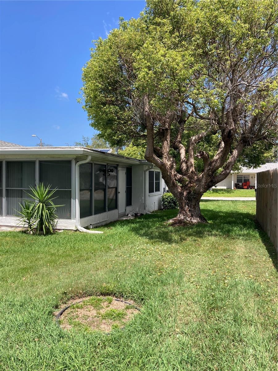 Image 8 of 34 For 7628 Valley Court