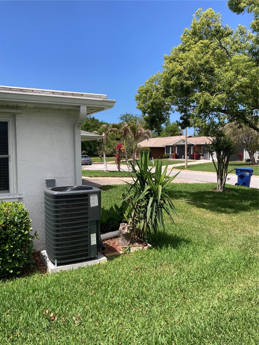 Image 9 of 34 For 7628 Valley Court