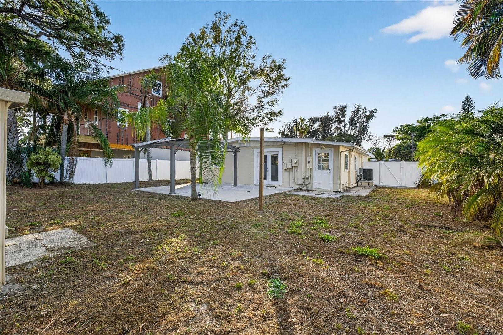 Image 26 of 30 For 9015 Bay Street Ne