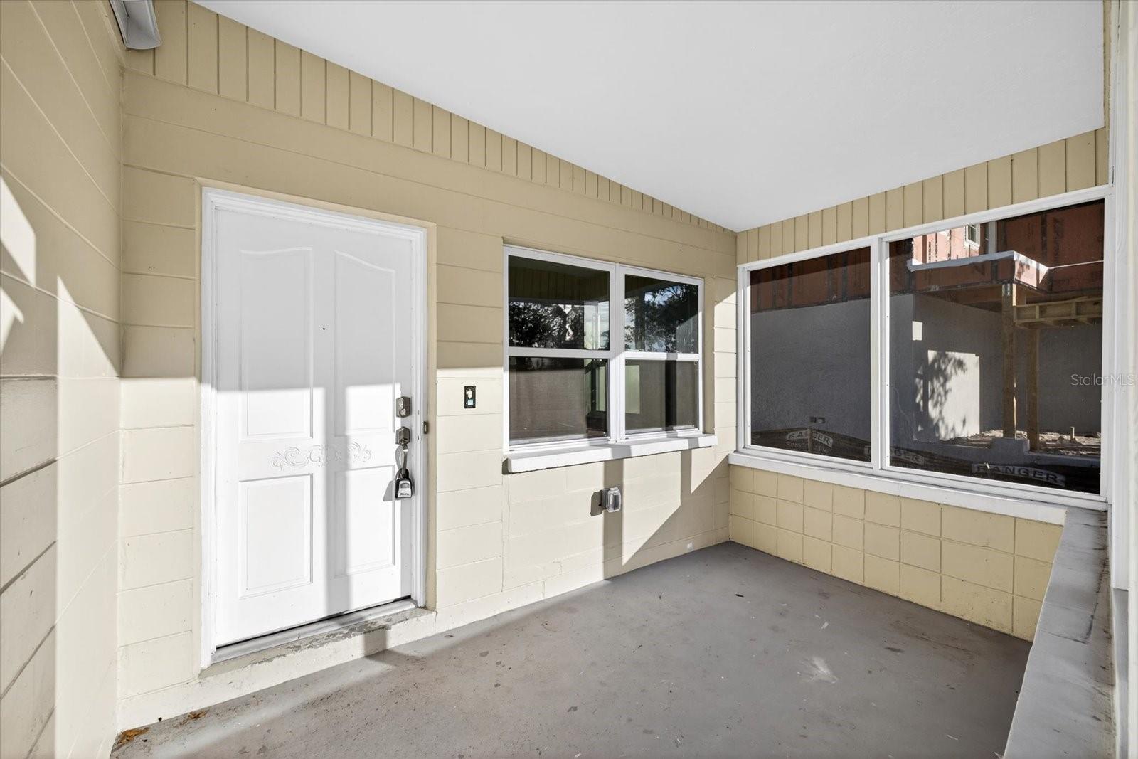 Image 3 of 30 For 9015 Bay Street Ne