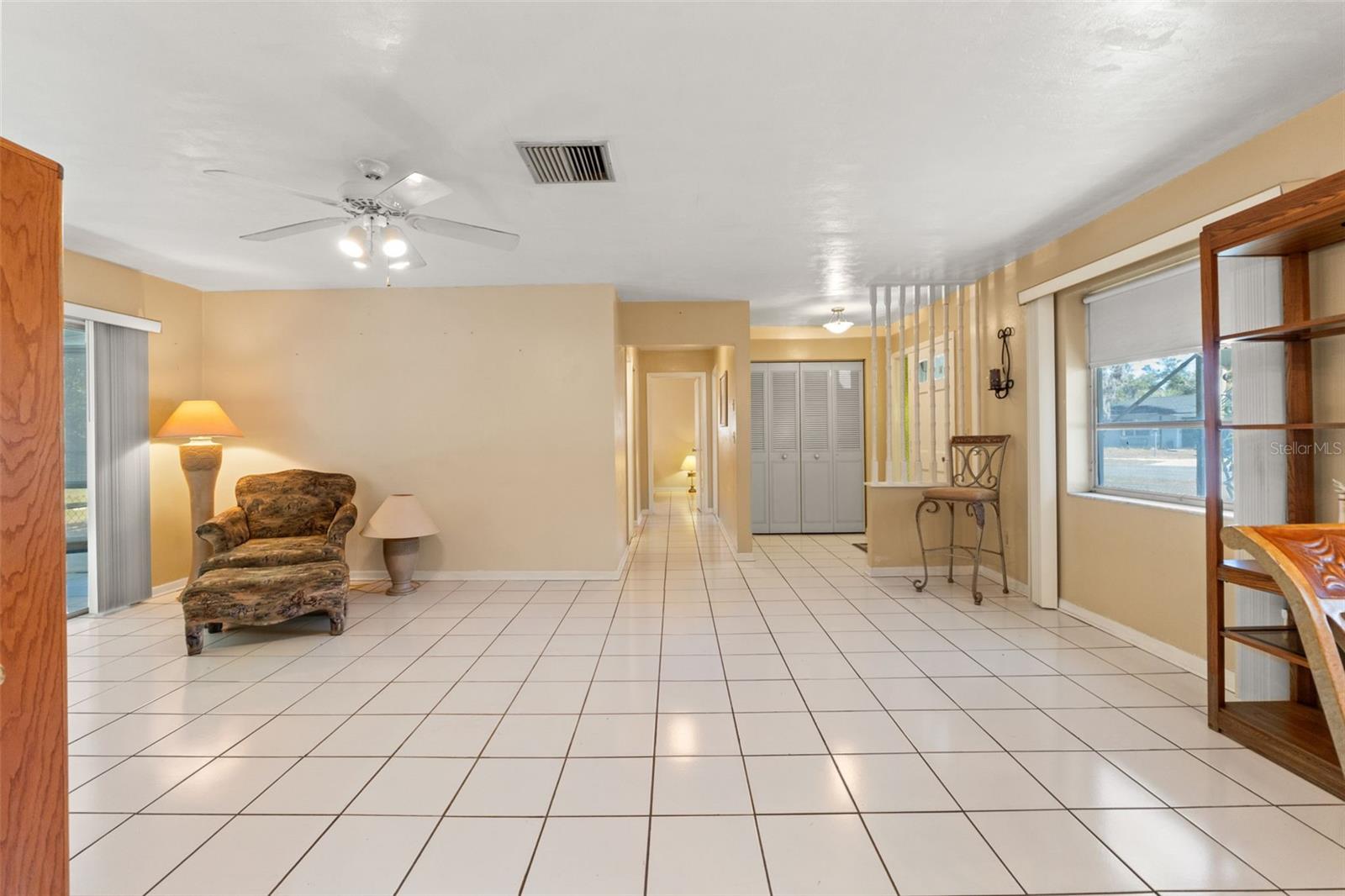 Image 11 of 50 For 7222 Holiday Drive