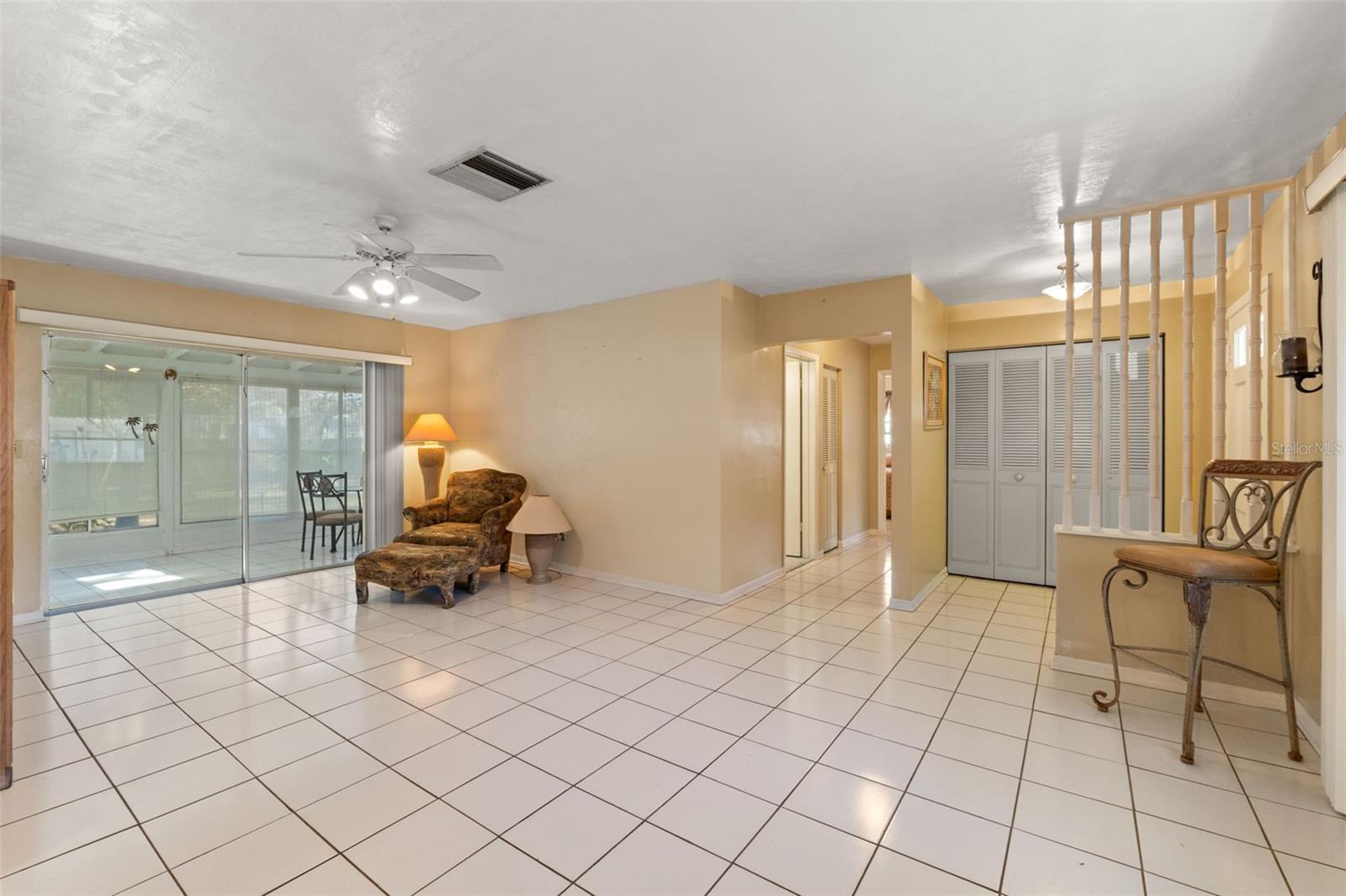 Image 12 of 50 For 7222 Holiday Drive