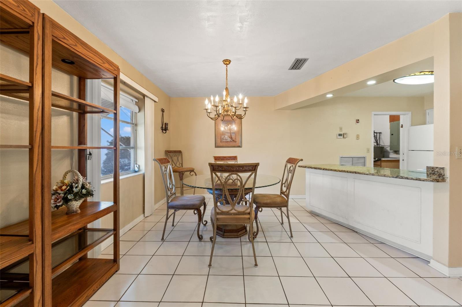 Image 14 of 50 For 7222 Holiday Drive