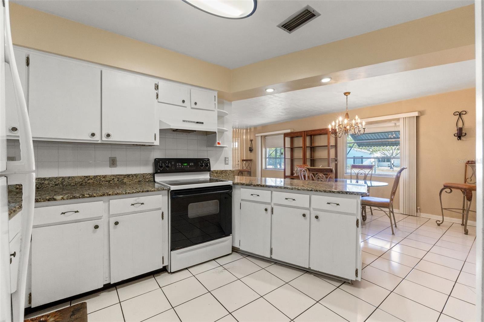 Image 17 of 50 For 7222 Holiday Drive