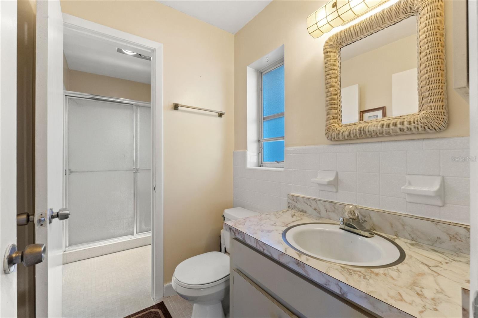 Image 22 of 50 For 7222 Holiday Drive