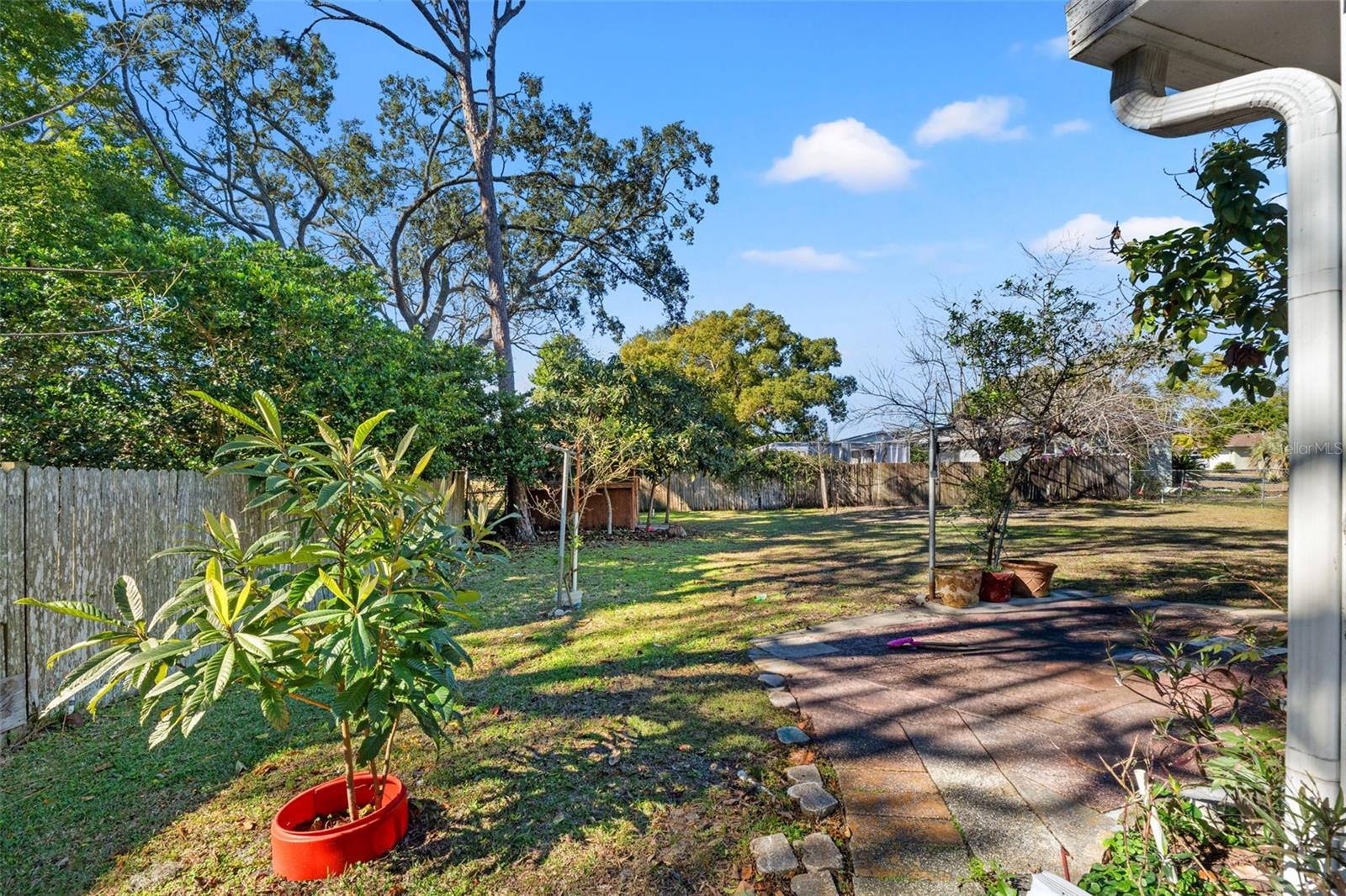 Image 37 of 50 For 7222 Holiday Drive