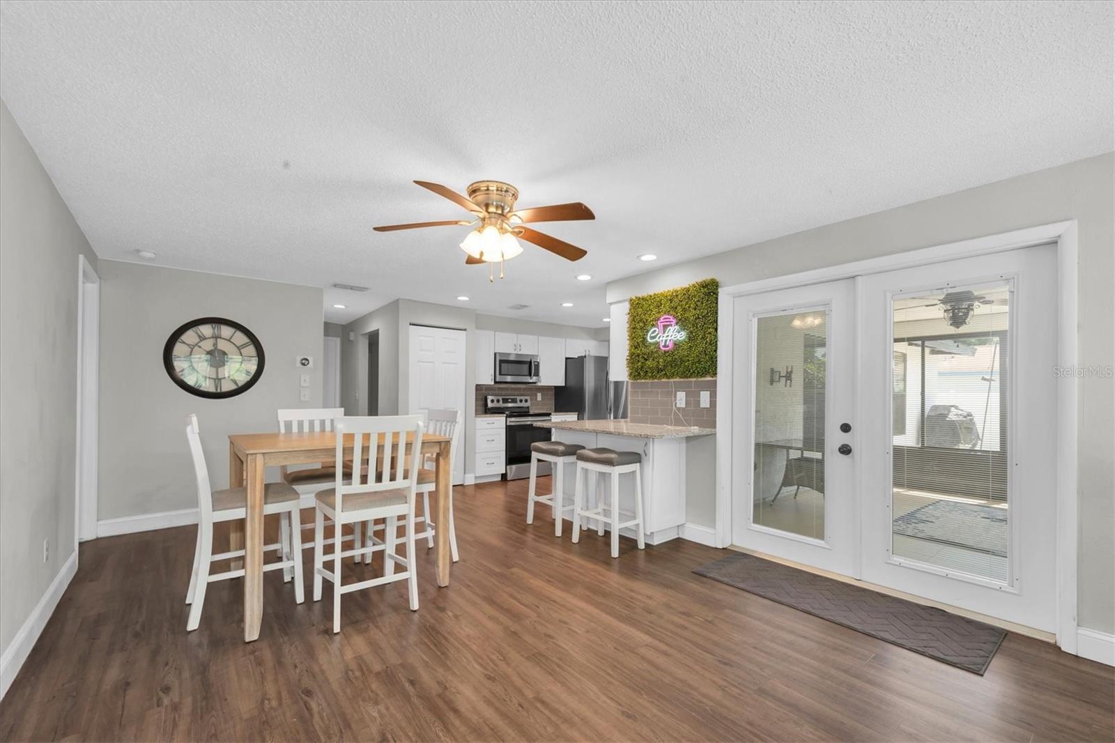 Image 21 of 33 For 502 Timber Bay Circle E