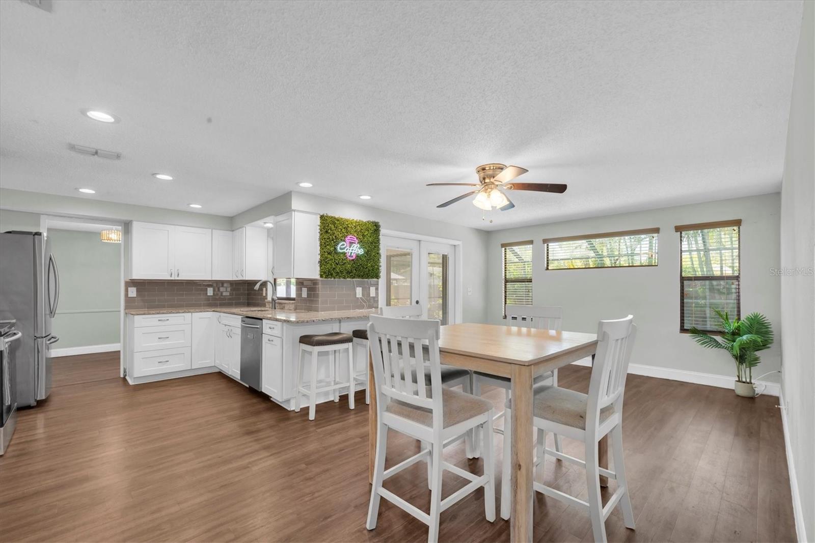 Image 4 of 33 For 502 Timber Bay Circle E