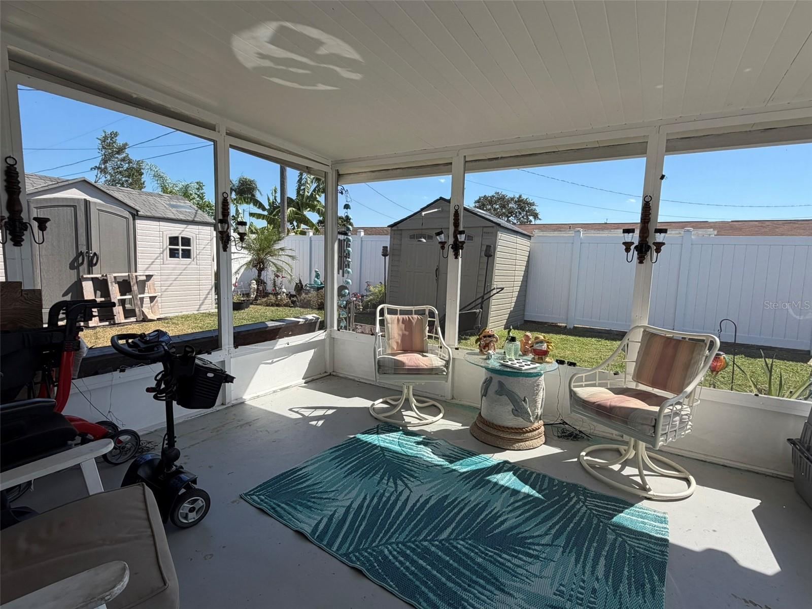 Image 14 of 21 For 3844 Redwood Drive