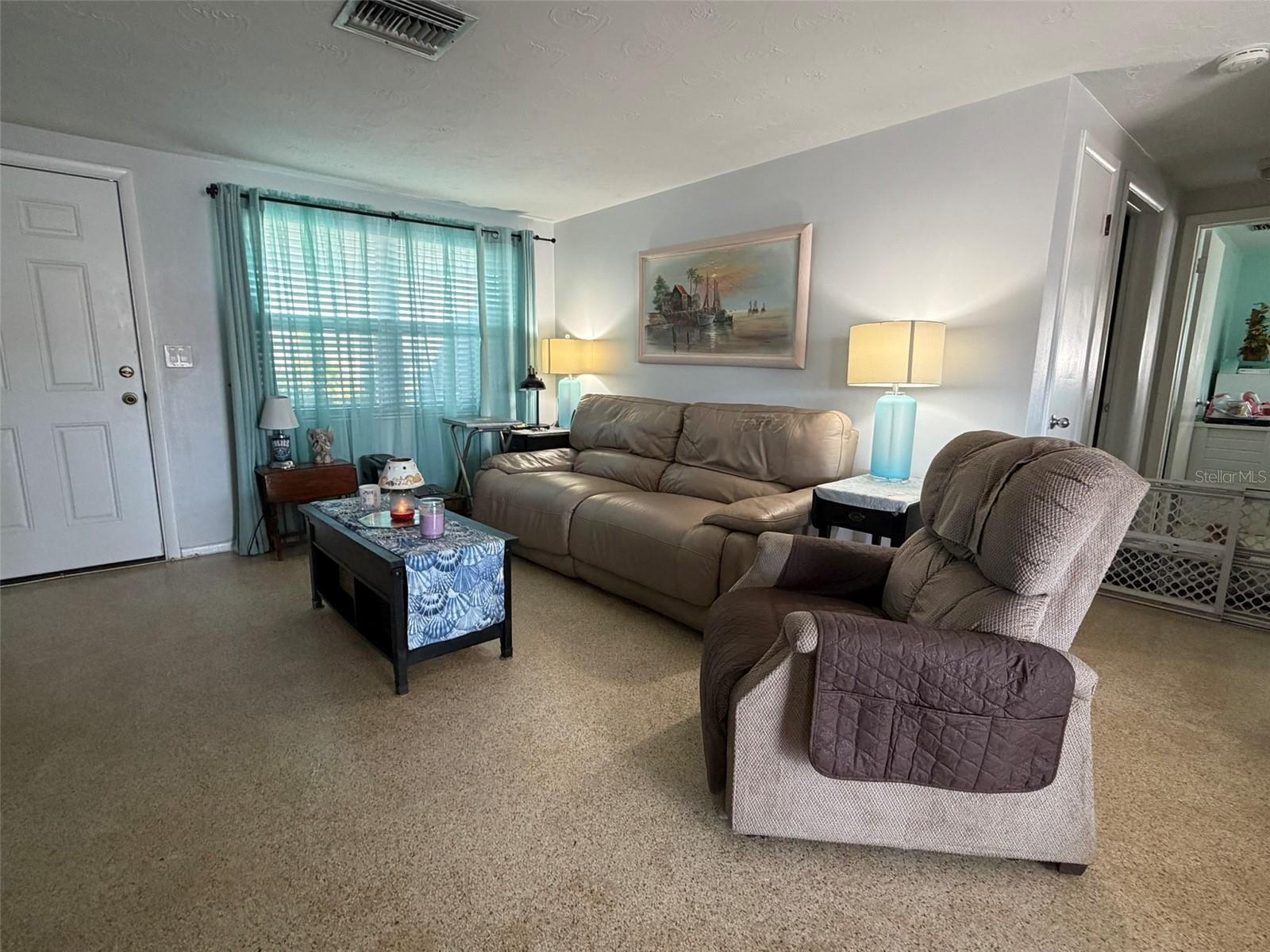 Image 4 of 21 For 3844 Redwood Drive