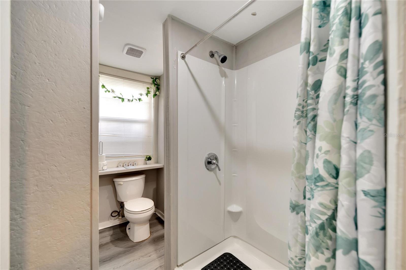 Image 13 of 39 For 4209 14th Street