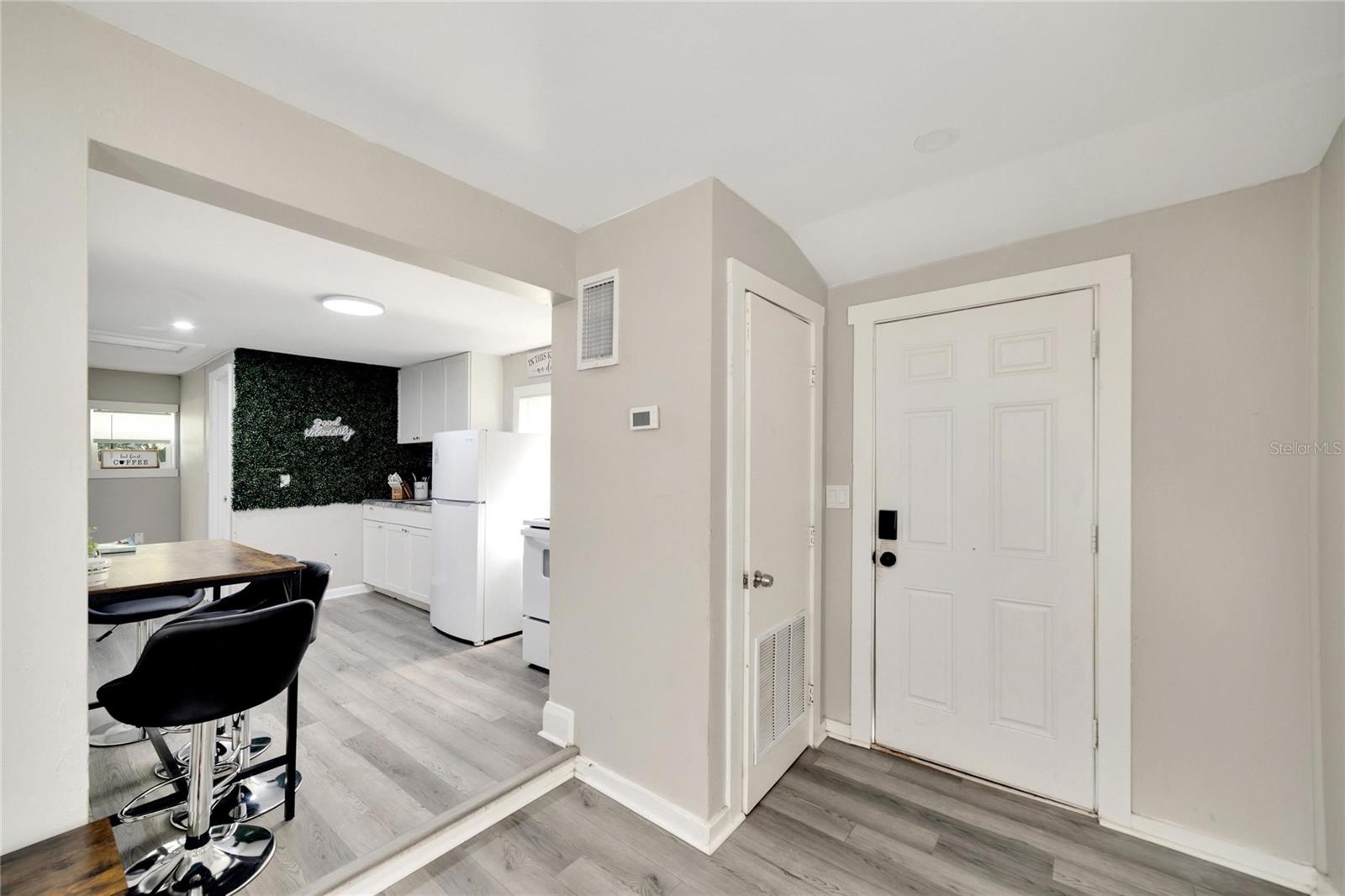 Image 21 of 39 For 4209 14th Street