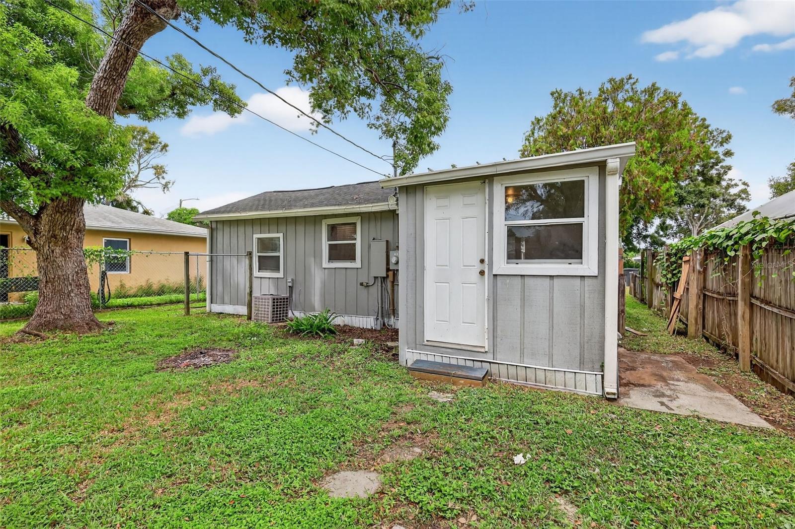 Image 7 of 31 For 4106 56th Avenue N