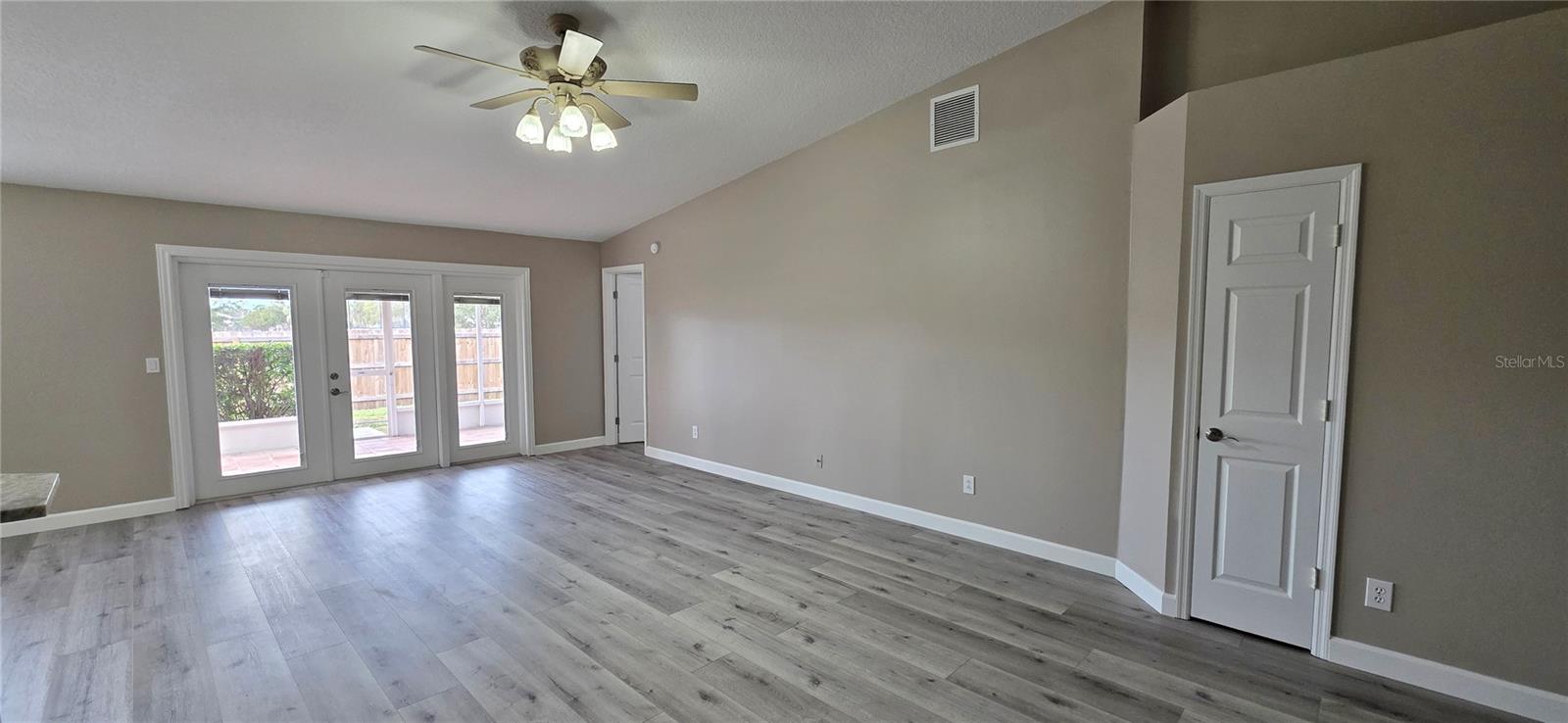 Image 10 of 61 For 11143 Bramblebrush Street