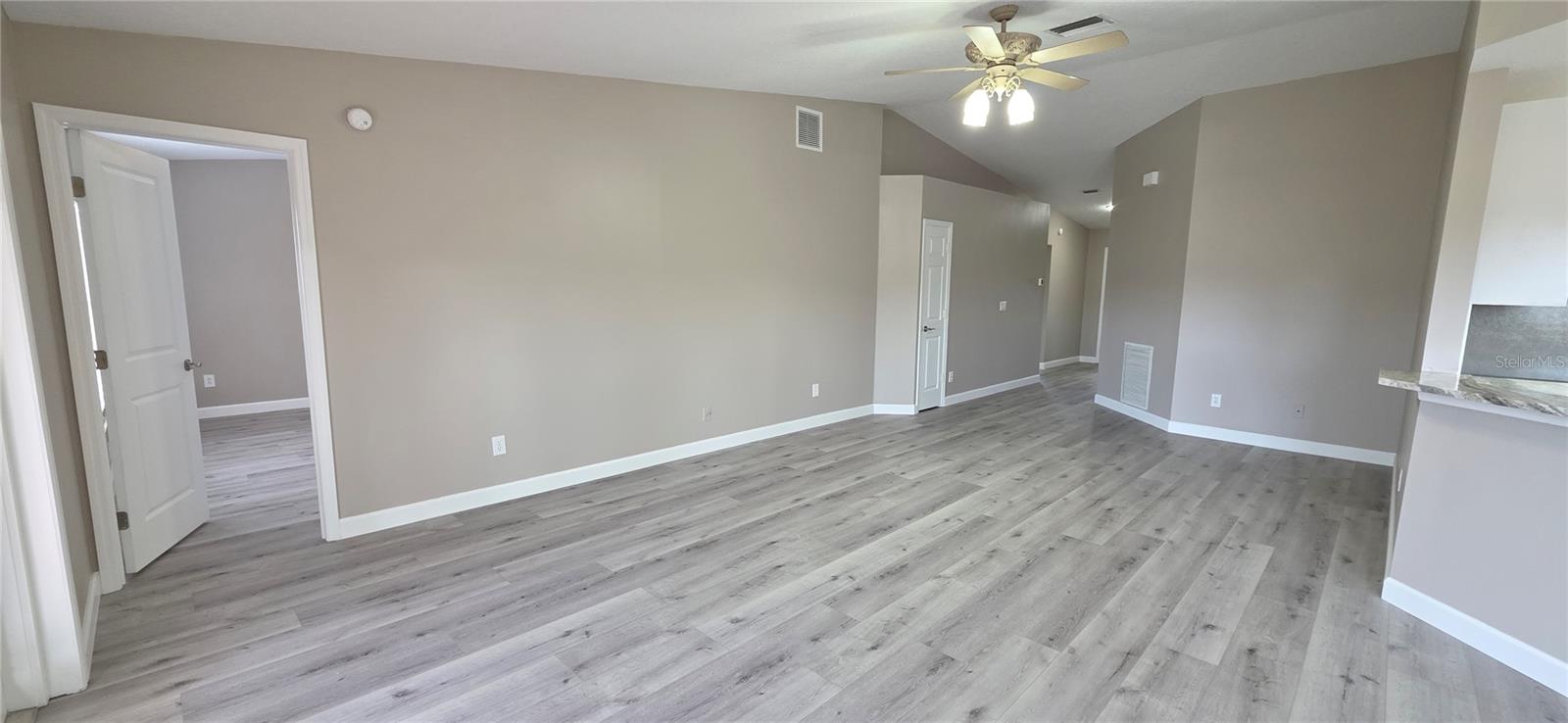 Image 12 of 61 For 11143 Bramblebrush Street