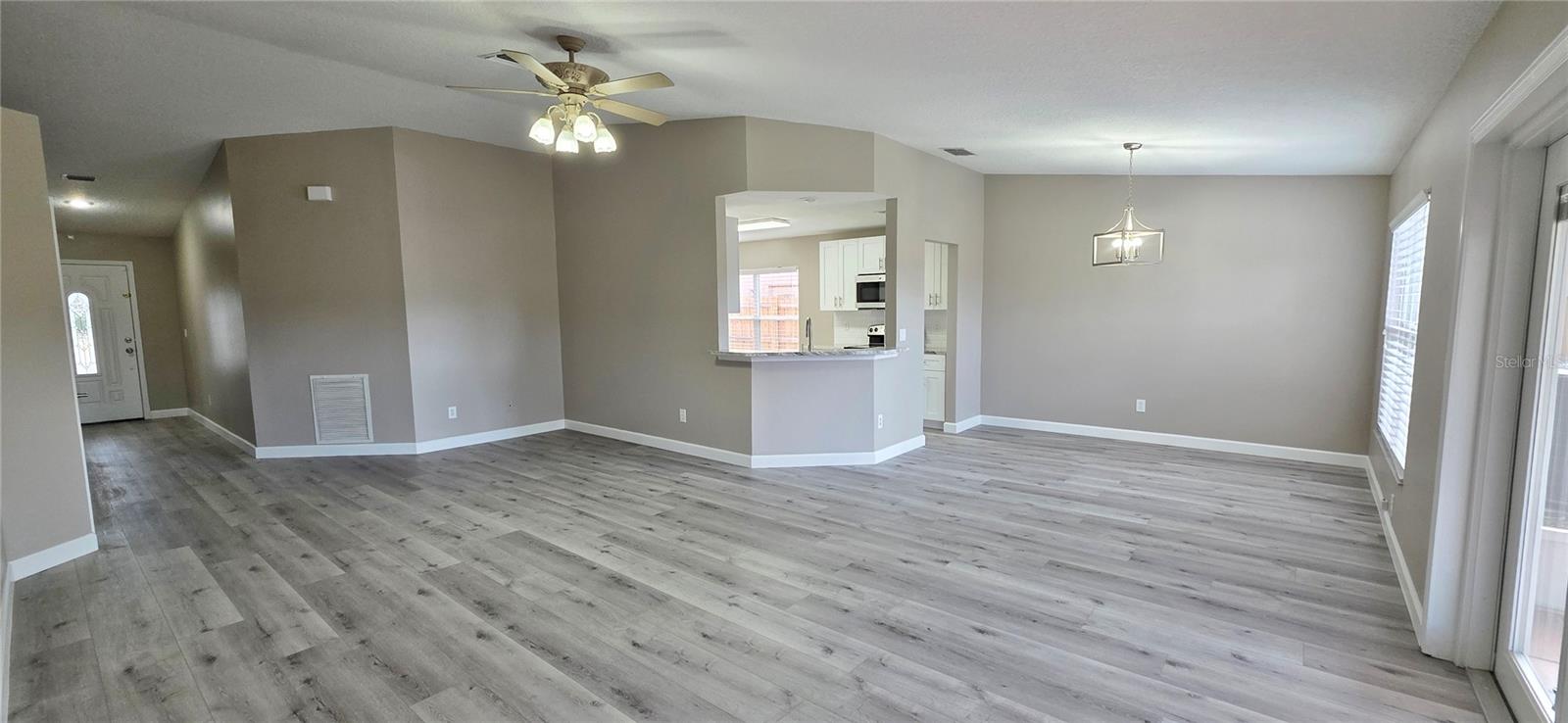 Image 14 of 61 For 11143 Bramblebrush Street