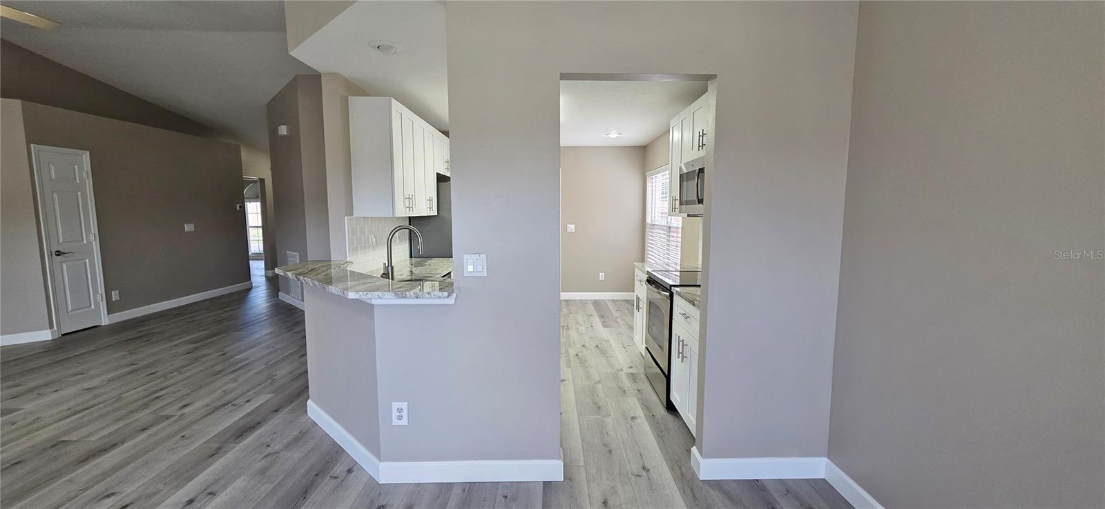 Image 18 of 61 For 11143 Bramblebrush Street