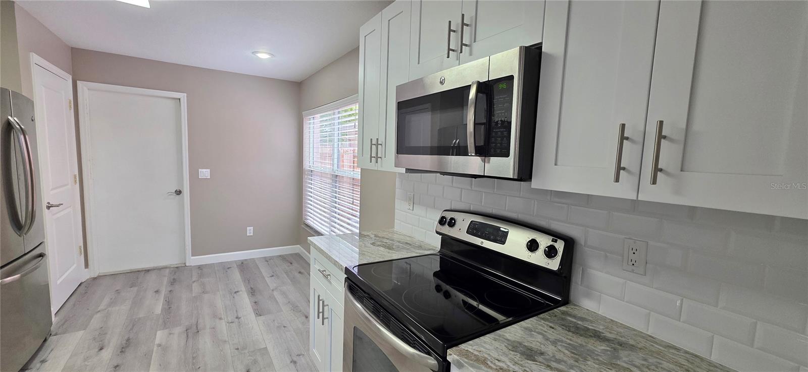 Image 21 of 61 For 11143 Bramblebrush Street