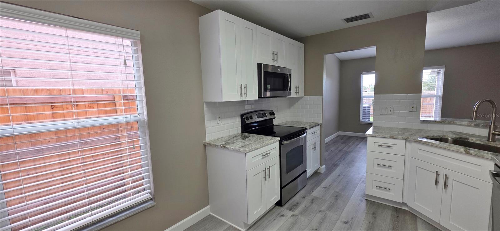 Image 23 of 61 For 11143 Bramblebrush Street