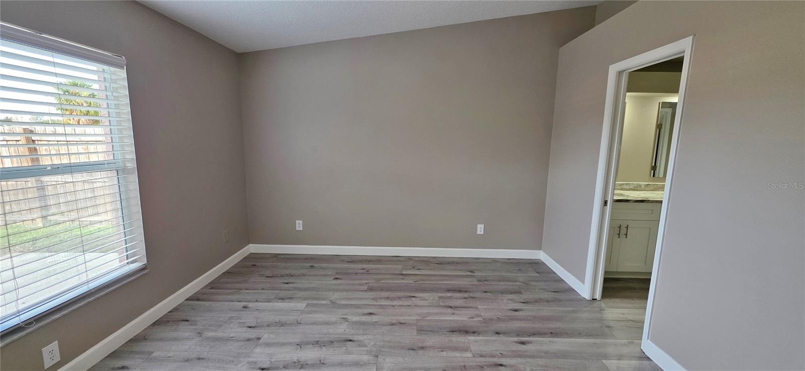 Image 29 of 61 For 11143 Bramblebrush Street