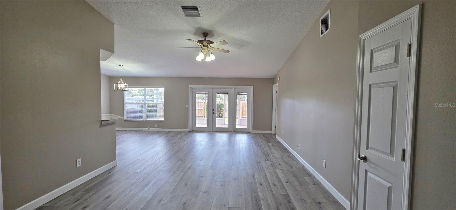 Image 8 of 61 For 11143 Bramblebrush Street