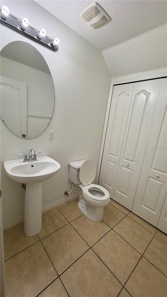 Image 7 of 17 For 5411 Limestone Ln