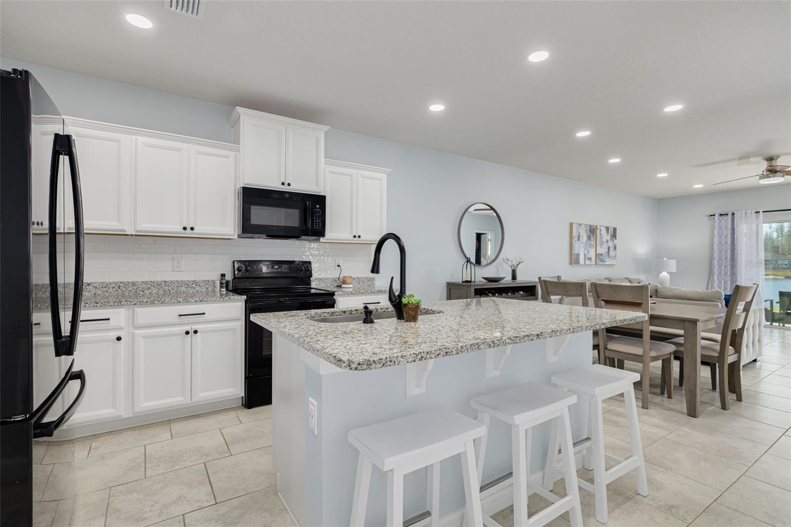 Image 11 of 32 For 18158 Turning Leaf Circle