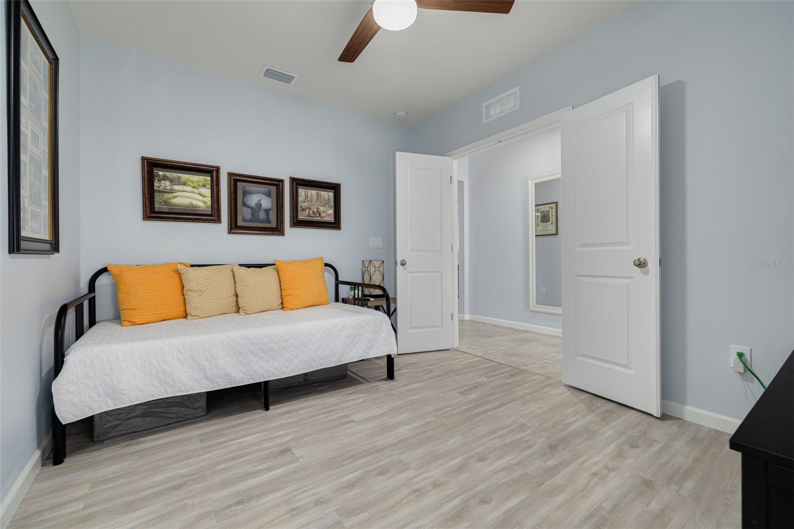 Image 21 of 32 For 18158 Turning Leaf Circle