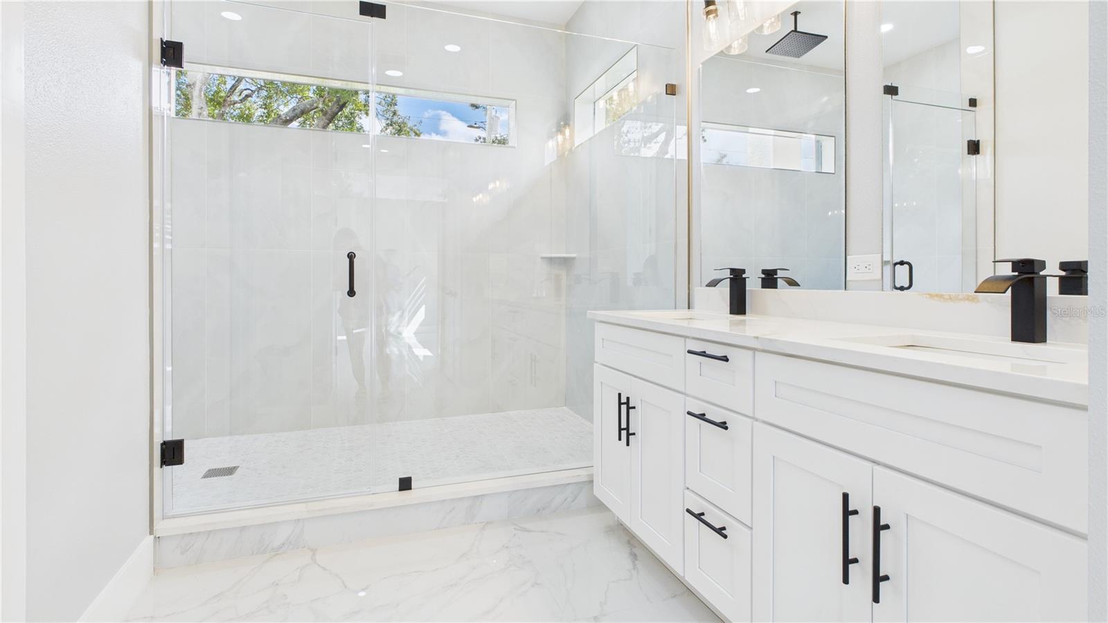 Image 29 of 52 For 1515 30th Street Se