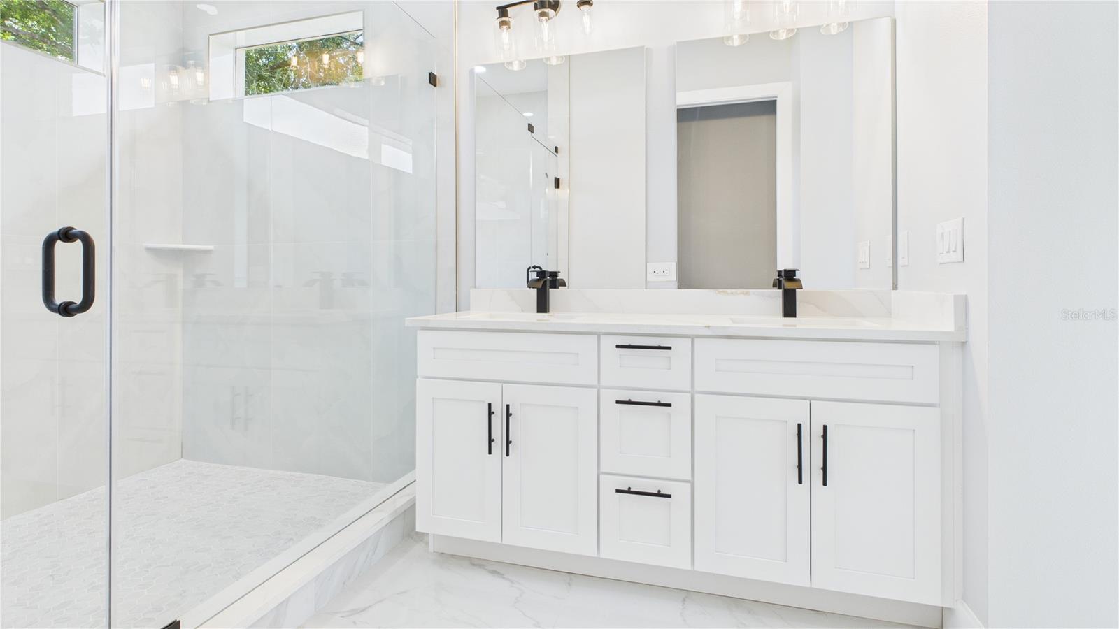 Image 30 of 52 For 1515 30th Street Se