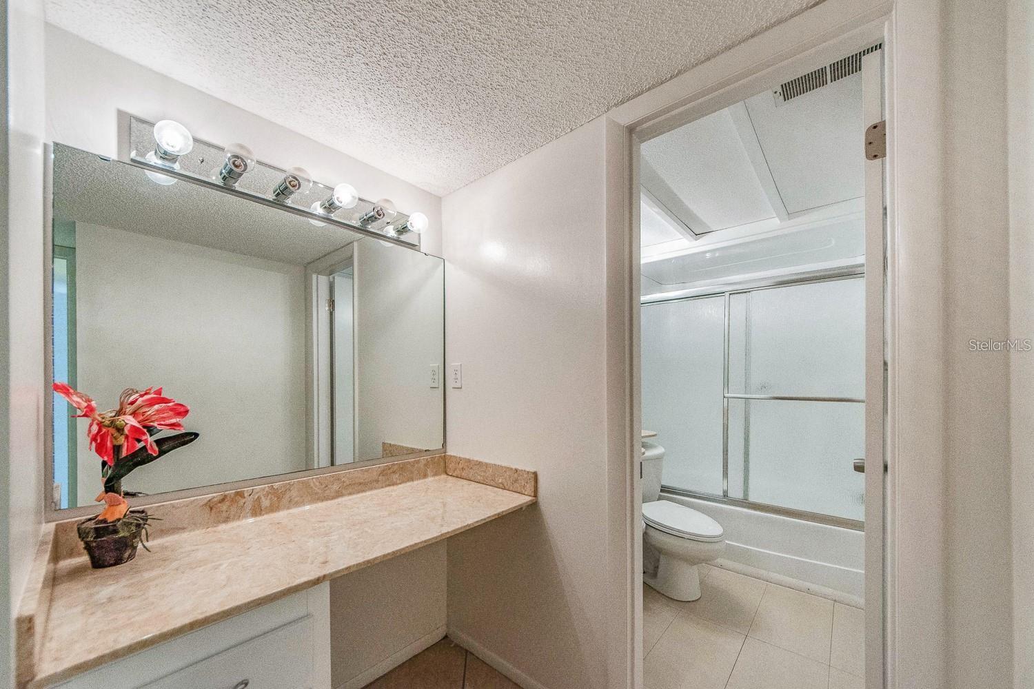 Image 18 of 23 For 450 Gulfview Boulevard 1206