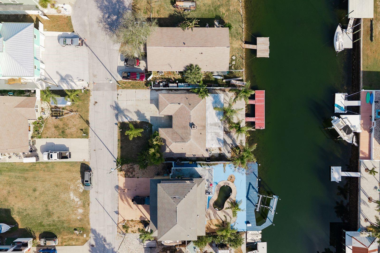 Image 34 of 42 For 13816 Celida Avenue